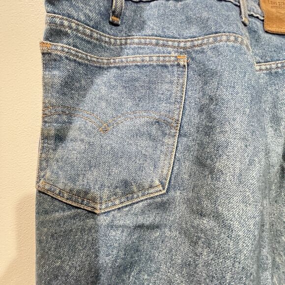 Vtg Levis 540 Denim Jeans Men Size 40x32 Made in USA Blue Distressed Brown Tag - Picture 9 of 15
